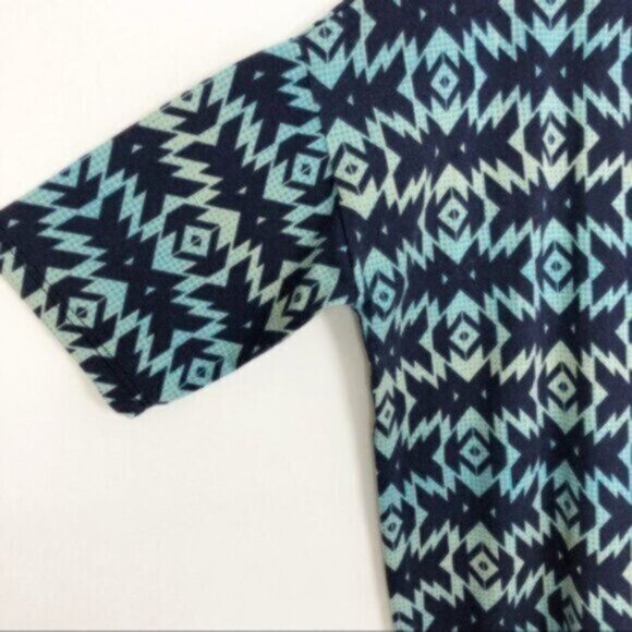 LulaRoe | Women's Green & Blue Irma Oversized Graphic Top Size Small - Picture 3 of 6